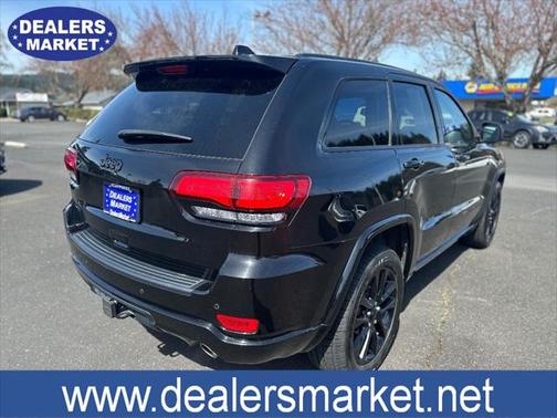 2022 Jeep Grand Cherokee Laredo