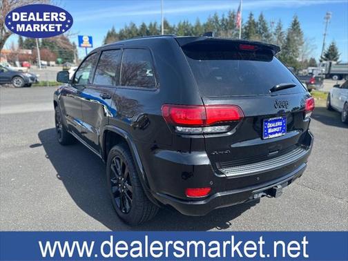 2022 Jeep Grand Cherokee Laredo