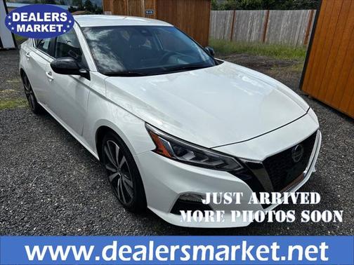 2020 Nissan Altima SR FWD