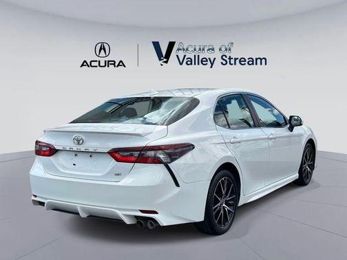 White 2023 Toyota Camry SE