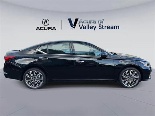 2025 Nissan Altima SL