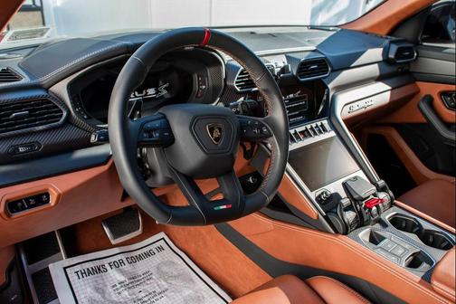2023 Lamborghini Urus S