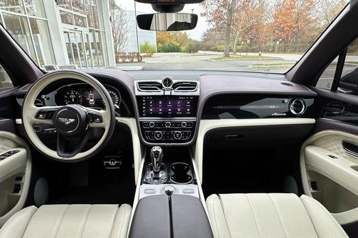 2024 Bentley Bentayga Azure V8