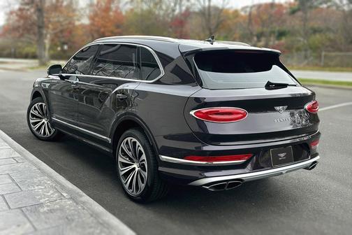 2024 Bentley Bentayga Azure V8