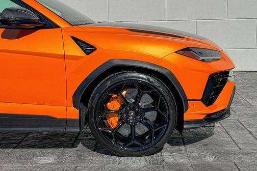2024 Lamborghini Urus Performante