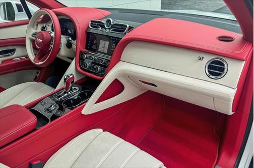 2025 Bentley Bentayga V8