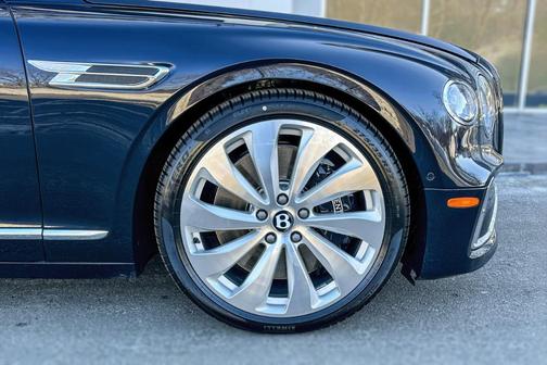2026 Bentley Flying Spur V8 Base