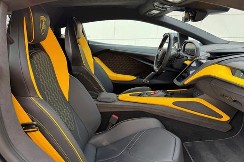 2024 Lamborghini Revuelto Coupe