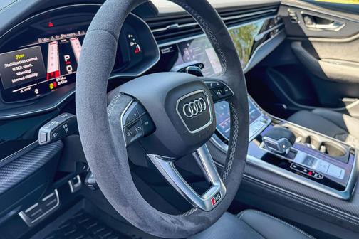 2025 Audi RS Q8 4.0T