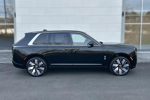 2025 Rolls-Royce Cullinan Series II