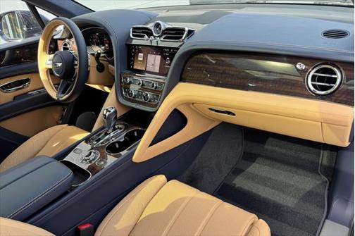 2025 Bentley Bentayga V8