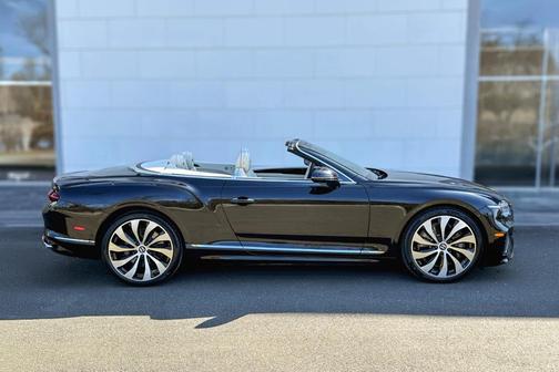 Onyx Metallic 2026 Bentley Continental GT Base