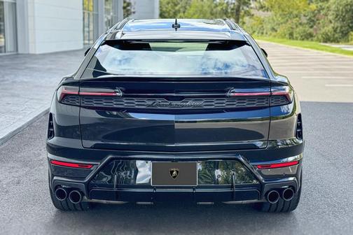 2025 Lamborghini Urus SE