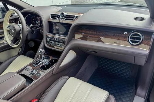 2022 Bentley Bentayga V8