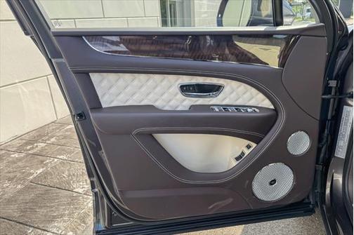 2022 Bentley Bentayga V8