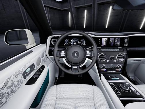 English White 2027 Rolls-Royce Cullinan Black Badge