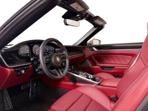 2025 Porsche 911 Turbo S