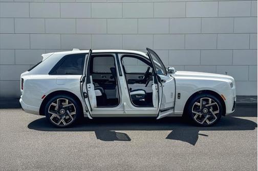 2025 Rolls-Royce Cullinan Black Badge