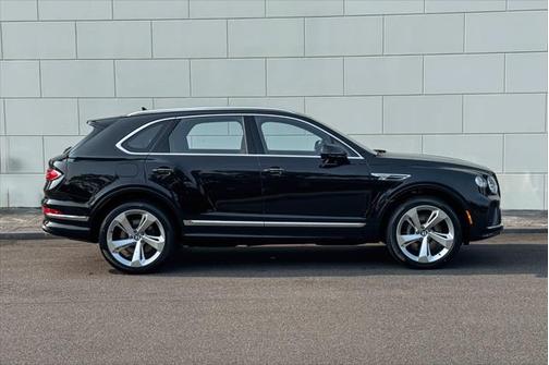 2025 Bentley Bentayga V8