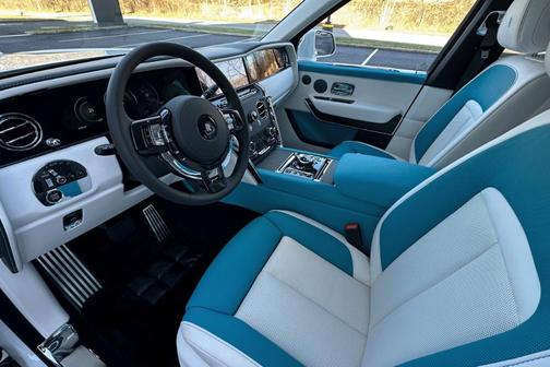 2025 Rolls-Royce Cullinan Series II