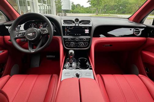 Glacier White 2026 Bentley Bentayga SUV