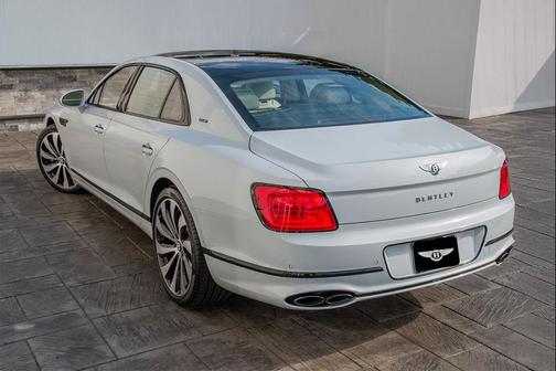 2024 Bentley Flying Spur V8