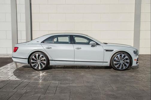 2024 Bentley Flying Spur V8