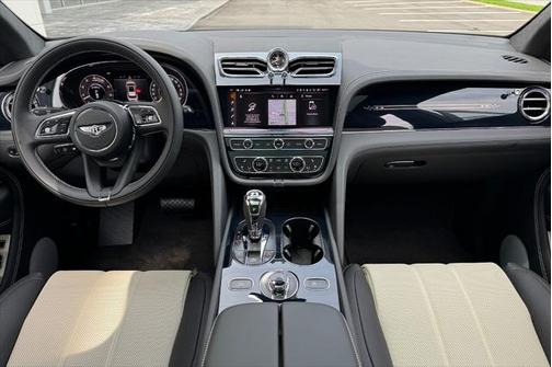 2025 Bentley Bentayga V8