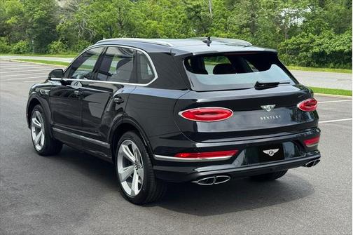 2025 Bentley Bentayga V8