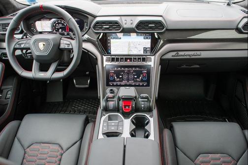 2024 Lamborghini Urus S