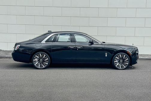 2025 Rolls-Royce Ghost Sedan