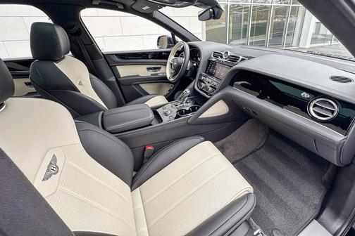 2023 Bentley Bentayga V8