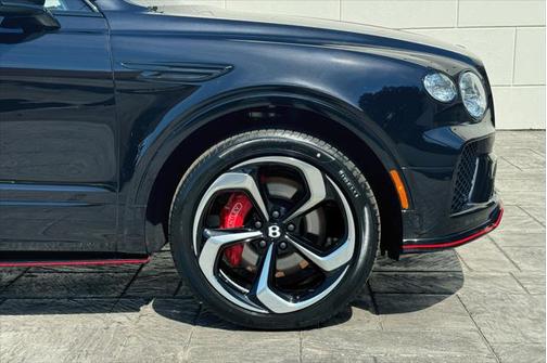 2025 Bentley Bentayga S Black Edition