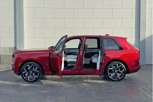 2025 Rolls-Royce Cullinan Black Badge
