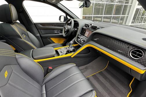 2025 Bentley Bentayga S Black Edition
