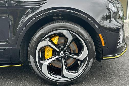 2025 Bentley Bentayga S Black Edition