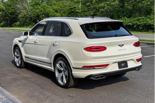 2025 Bentley Bentayga V8
