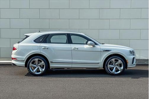 2025 Bentley Bentayga V8