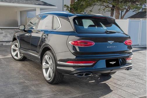 2024 Bentley Bentayga V8