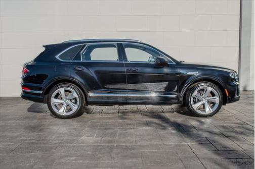 2024 Bentley Bentayga V8