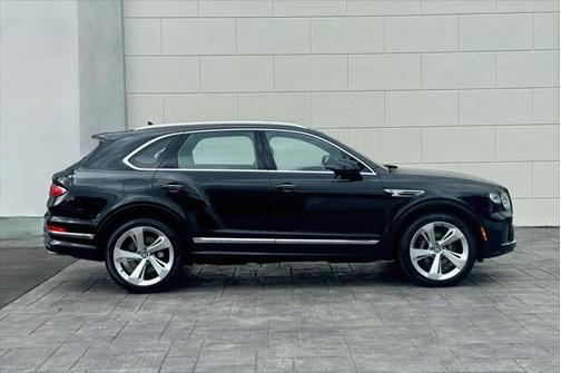 2025 Bentley Bentayga V8