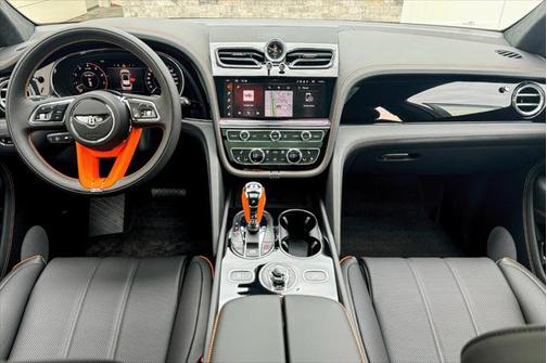 2025 Bentley Bentayga V8