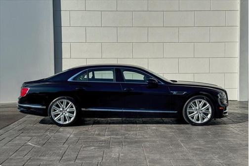 2023 Bentley Flying Spur V8