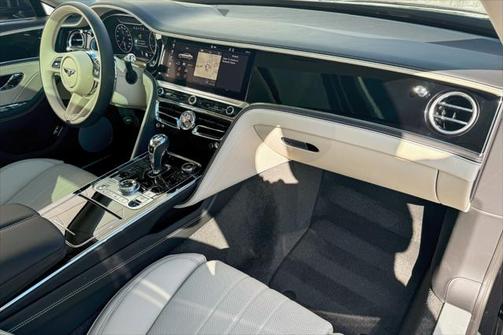 2023 Bentley Flying Spur V8