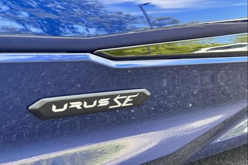 2025 Lamborghini Urus SE