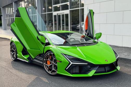 2024 Lamborghini Revuelto Coupe