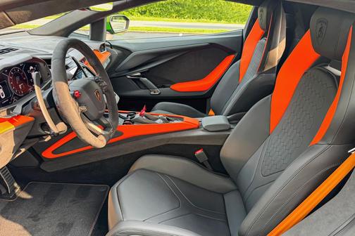 2024 Lamborghini Revuelto Coupe