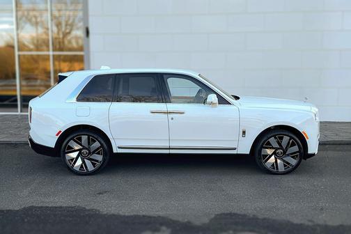 2025 Rolls-Royce Cullinan Series II