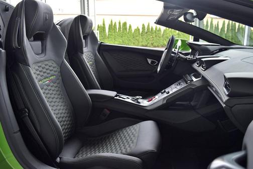 2017 Lamborghini Huracan LP580-2S