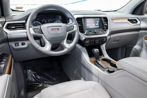 Quicksilver Metallic 2019 GMC Acadia SLE-2